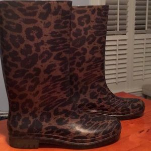 Stuart weitzman leopard print rain boots
